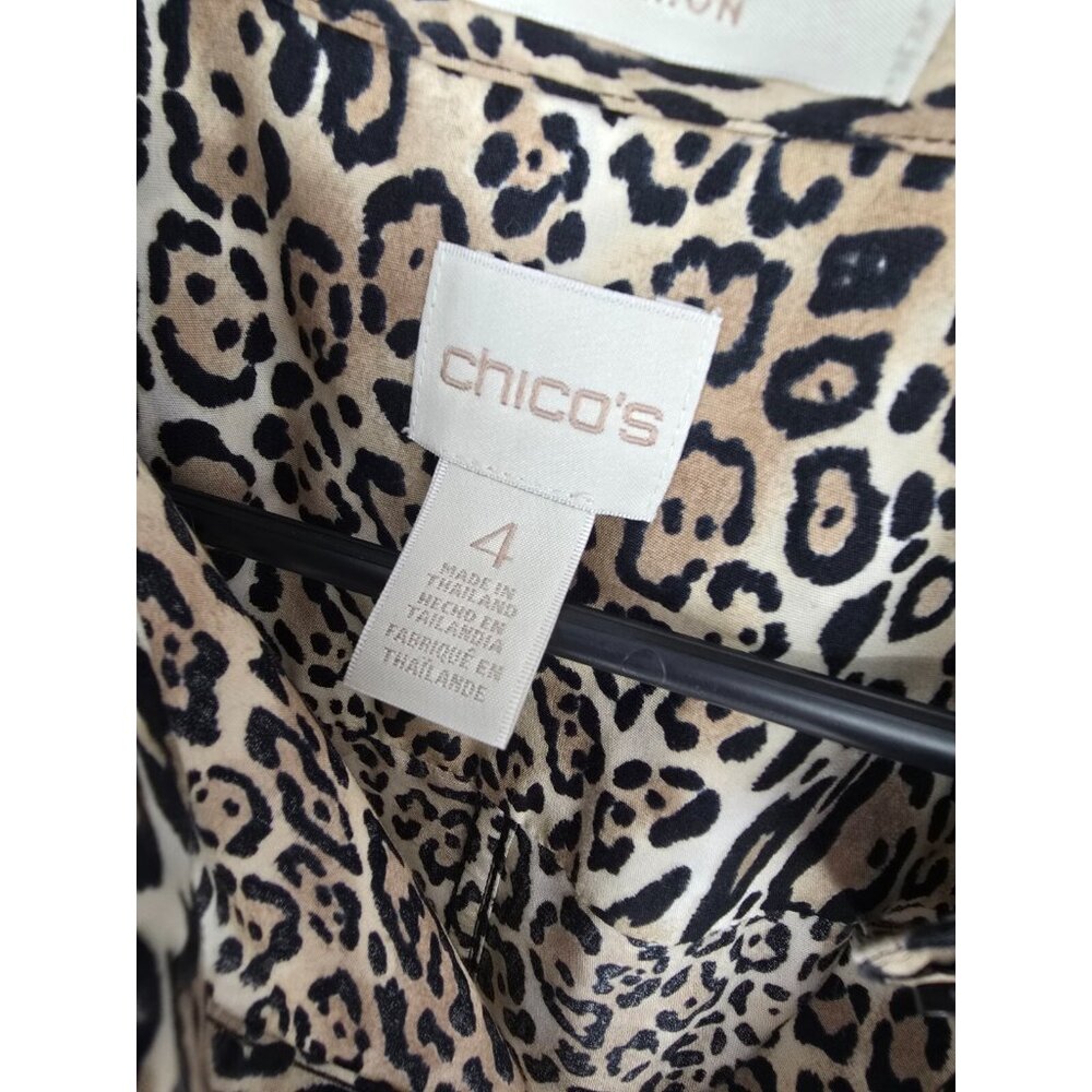 Chico’s Size 4 Womens Top Non Iron Animal Print Button Up Shirt - Picture 3 of 5